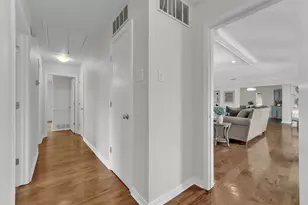 9511 Robin Meadow Dr, Dallas, TX 75243 - Photo 27