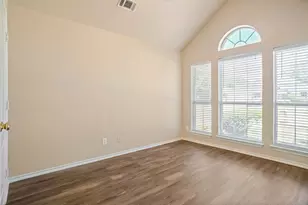 1025 Westgrove Dr, Saginaw, TX 76179 - Photo 9