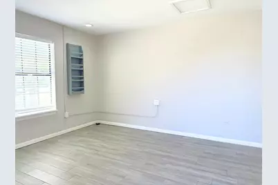 902 W Pearl Street, Granbury, TX 76048 - Photo 3