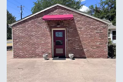 902 W Pearl Street, Granbury, TX 76048 - Photo 9