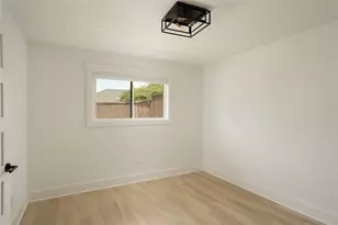 16106 Shadybank Dr, Dallas, TX 75248 - Photo 23