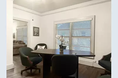 902 W Pearl Street, Granbury, TX 76048 - Photo 11
