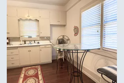 902 W Pearl Street, Granbury, TX 76048 - Photo 17