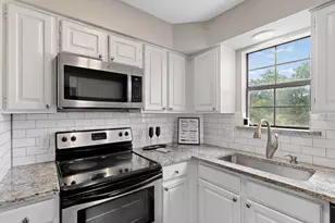 218 N Beacon St, Dallas, TX 75214 - Photo 11