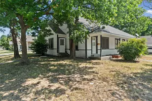 1406 Sycamore St, Commerce, TX 75428 - Photo 23