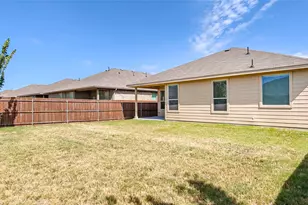 213 Mossy Clf Ln, Fort Worth, TX 76052 - Photo 25