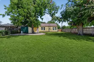 3628 Hampshire Blvd, Fort Worth, TX 76103 - Photo 17