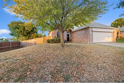 672 Rosario Lane, Fort Worth, TX 76052 - Photo 3