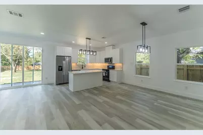 316 Beckham Street W, Sulphur Springs, TX 75482 - Photo 3