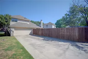 562 Continental Dr, Lewisville, TX 75067 - Photo 31