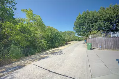 562 Continental Drive, Lewisville, TX 75067 - Photo 31