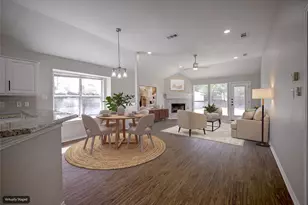 562 Continental Dr, Lewisville, TX 75067 - Photo 5
