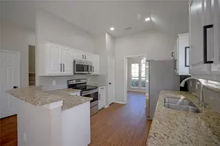 562 Continental Dr, Lewisville, TX 75067 - Photo 7