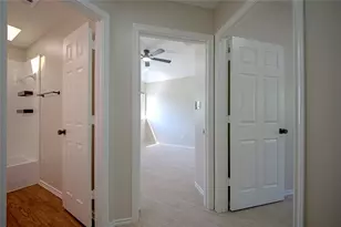 562 Continental Dr, Lewisville, TX 75067 - Photo 23