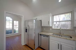 562 Continental Dr, Lewisville, TX 75067 - Photo 11