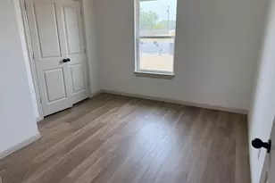 402 N Nolan River Rd, Cleburne, TX 76033 - Photo 11