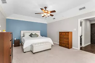 10139 Cherry Tree Dr, Dallas, TX 75243 - Photo 21