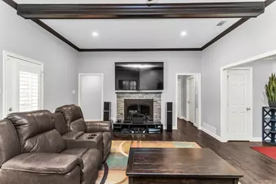 10139 Cherry Tree Drive, Dallas, TX 75243 - Photo 7