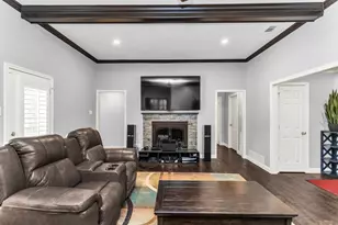 10139 Cherry Tree Dr, Dallas, TX 75243 - Photo 7