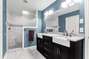 10139 Cherry Tree Dr, Dallas, TX 75243 - Photo 23
