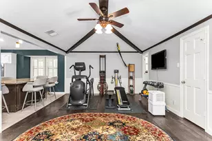 10139 Cherry Tree Dr, Dallas, TX 75243 - Photo 19
