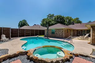10139 Cherry Tree Dr, Dallas, TX 75243 - Photo 33