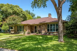 10139 Cherry Tree Dr, Dallas, TX 75243 - Photo 3