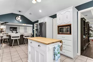 10139 Cherry Tree Dr, Dallas, TX 75243 - Photo 13