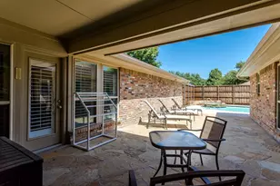 10139 Cherry Tree Dr, Dallas, TX 75243 - Photo 31