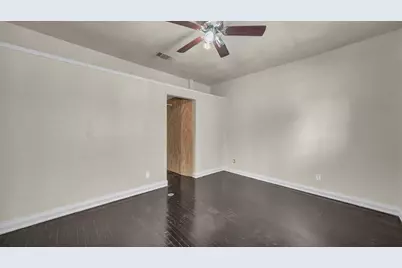 900 A E Hubbard Street, Mineral Wells, TX 76067 - Photo 5