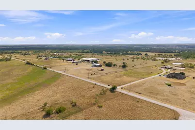 12880 N County Line Rd, Ponder, TX 76259 - Photo 35