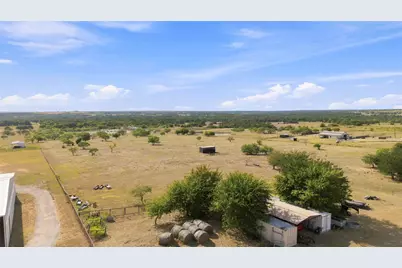 12880 N County Line Rd, Ponder, TX 76259 - Photo 33