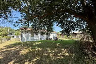 1313 S Rockwall Ave, Terrell, TX 75160 - Photo 15