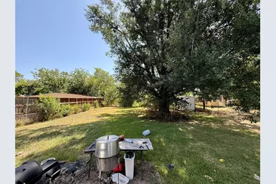 1313 S Rockwall Avenue, Terrell, TX 75160 - Photo 17