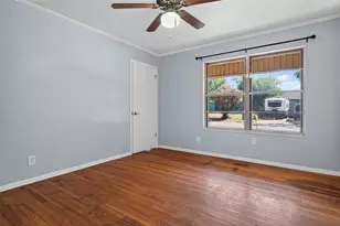 702 N Rita St, Lacy Lakeview, TX 76705 - Photo 27