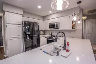 135 Pleasant Grove Lane, Waco, TX 76712 - Photo 9