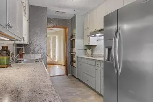 604 Baker Dr, Hurst, TX 76054 - Photo 17