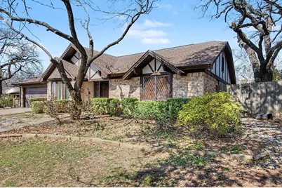 604 Baker Drive, Hurst, TX 76054 - Photo 3