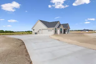 569 Lacek Mill Rd, China Spring, TX 76633 - Photo 3