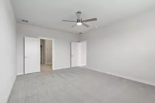 10605 Blakely Crk Rd, Fort Worth, TX 76126 - Photo 17