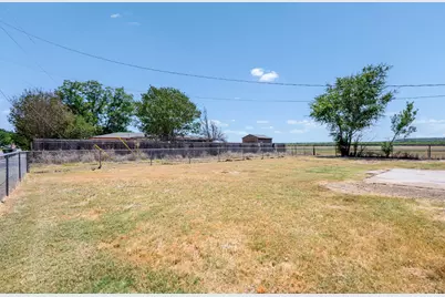 2201 SE 22nd Avenue, Mineral Wells, TX 76067 - Photo 35