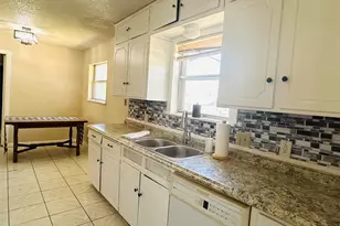 4425 Wedgmont Cir S, Fort Worth, TX 76133 - Photo 7