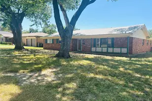 4425 Wedgmont Cir S, Fort Worth, TX 76133 - Photo 1