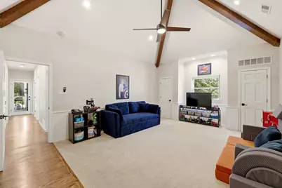 8814 Sanshire Avenue, Dallas, TX 75231 - Photo 13