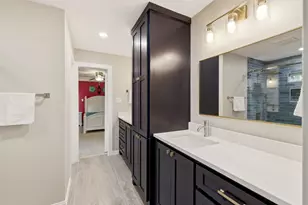 8814 Sanshire Ave, Dallas, TX 75231 - Photo 21