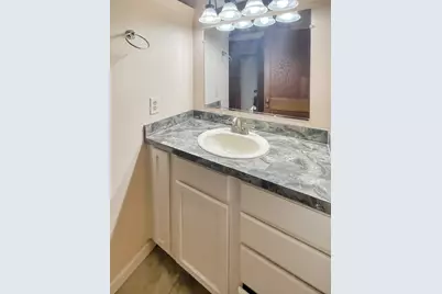 918 E Franklin Street, Hillsboro, TX 76645 - Photo 9
