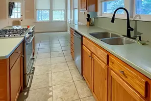 918 E Franklin St, Hillsboro, TX 76645 - Photo 5