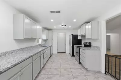 2400 York Minster Court, Arlington, TX 76006 - Photo 9