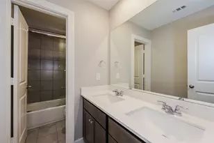 725 PAINTED LOON DR, Arlington, TX 76005 - Photo 3