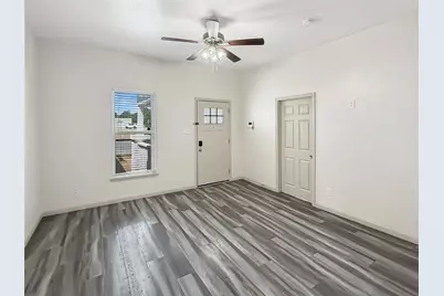 1719 25th Street, Fort Worth, TX 76164 - Photo 5